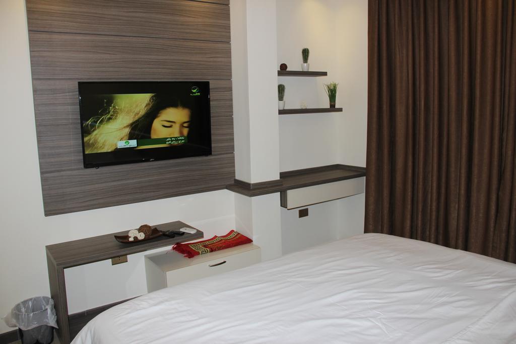 Hotel Seven Days